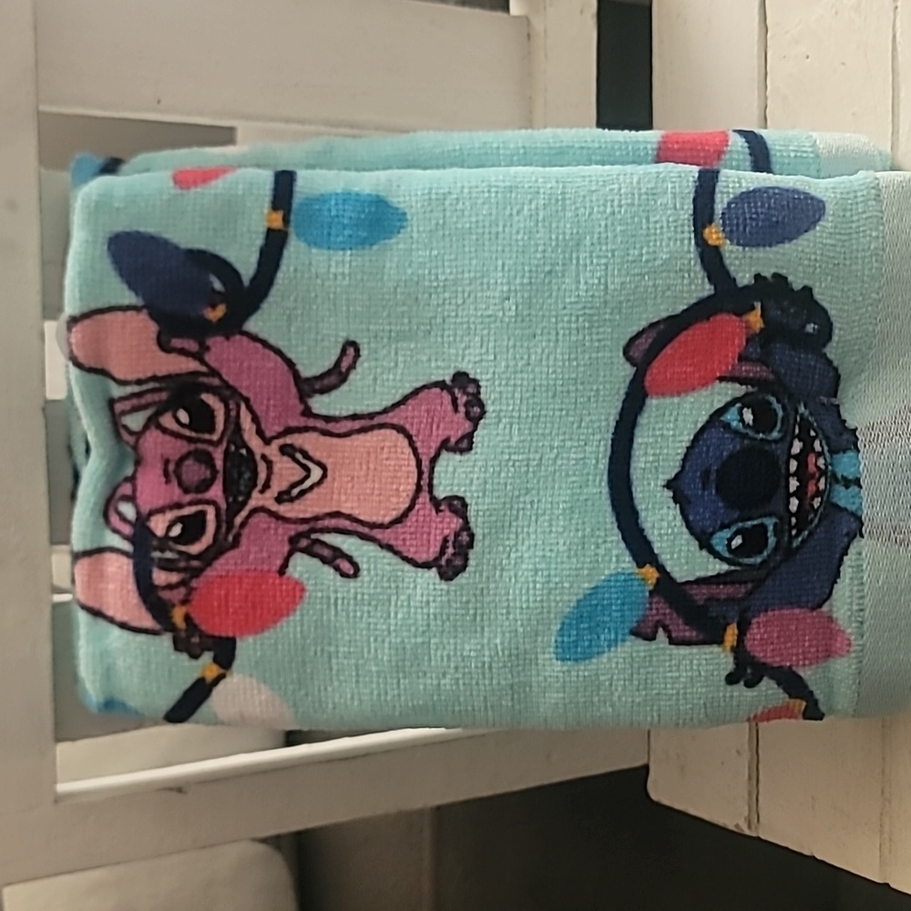 Disney Stitch Holiday Towels - Picture 4 of 4